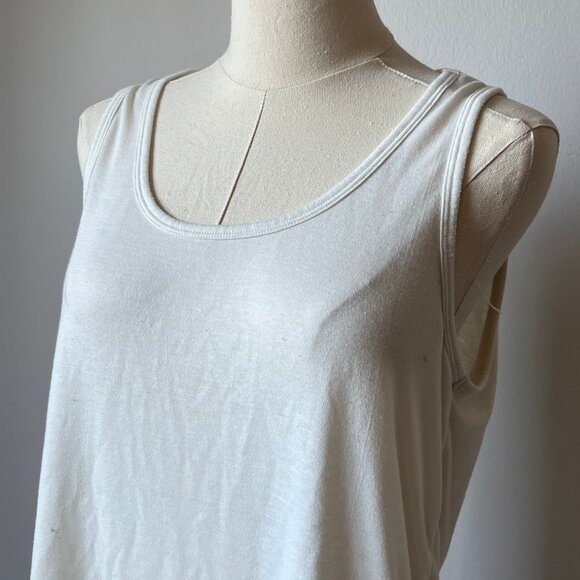 Richer Poorer White Scoop Tank - Picture 2 of 5